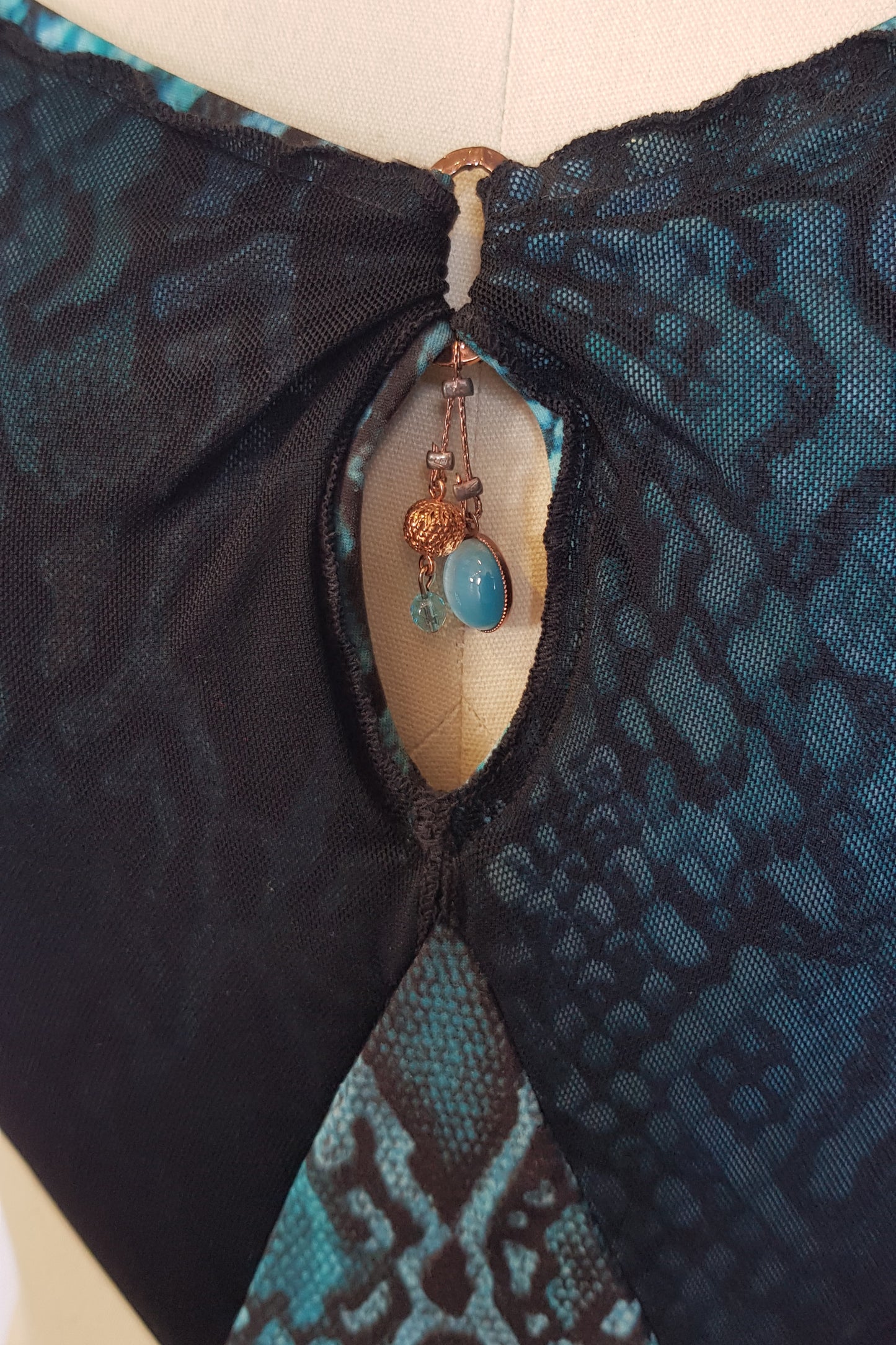 בגד ים שלם מונוקיני שחור מודפס