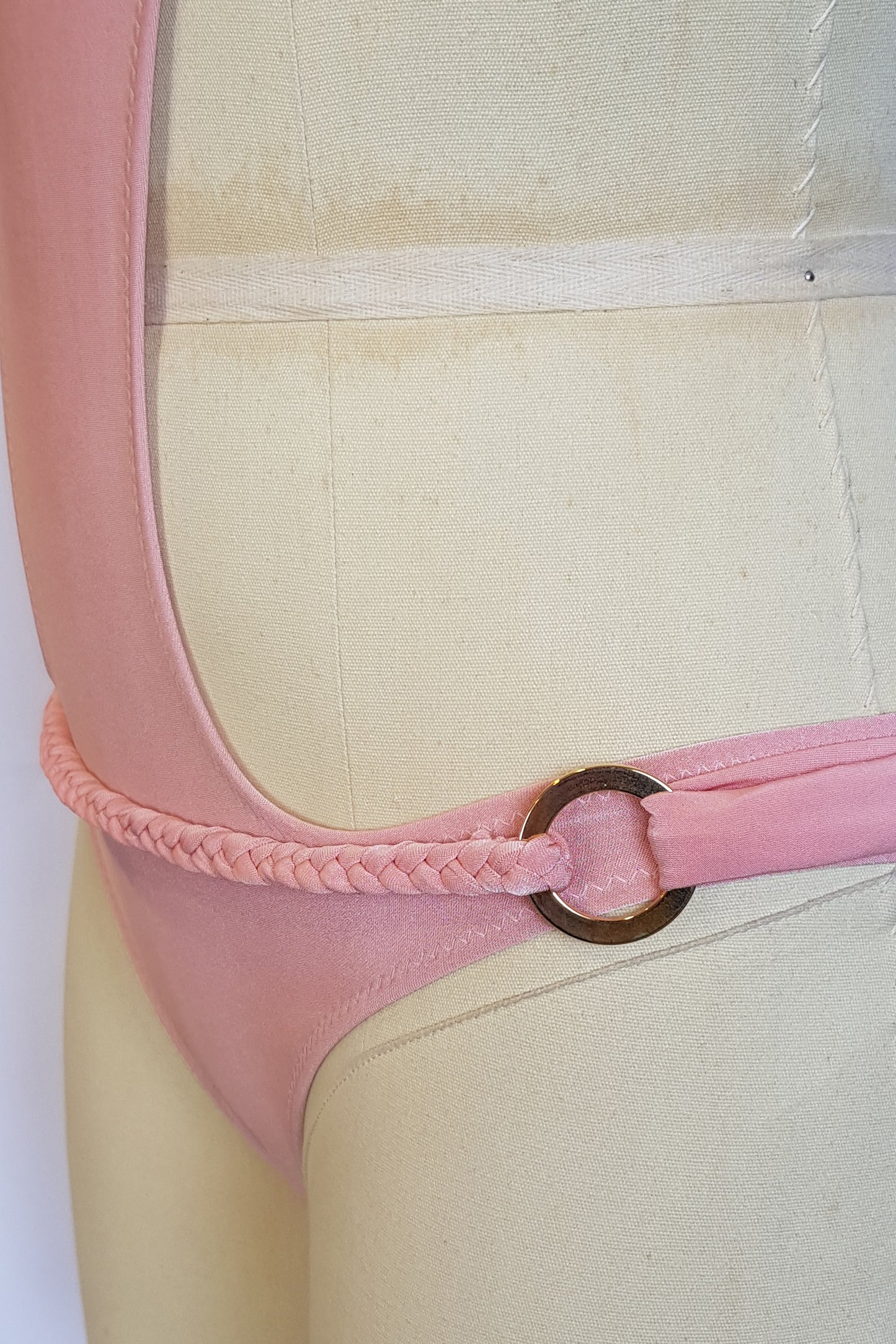 בגד ים שלם גיטרה מונוקיני פיץ'