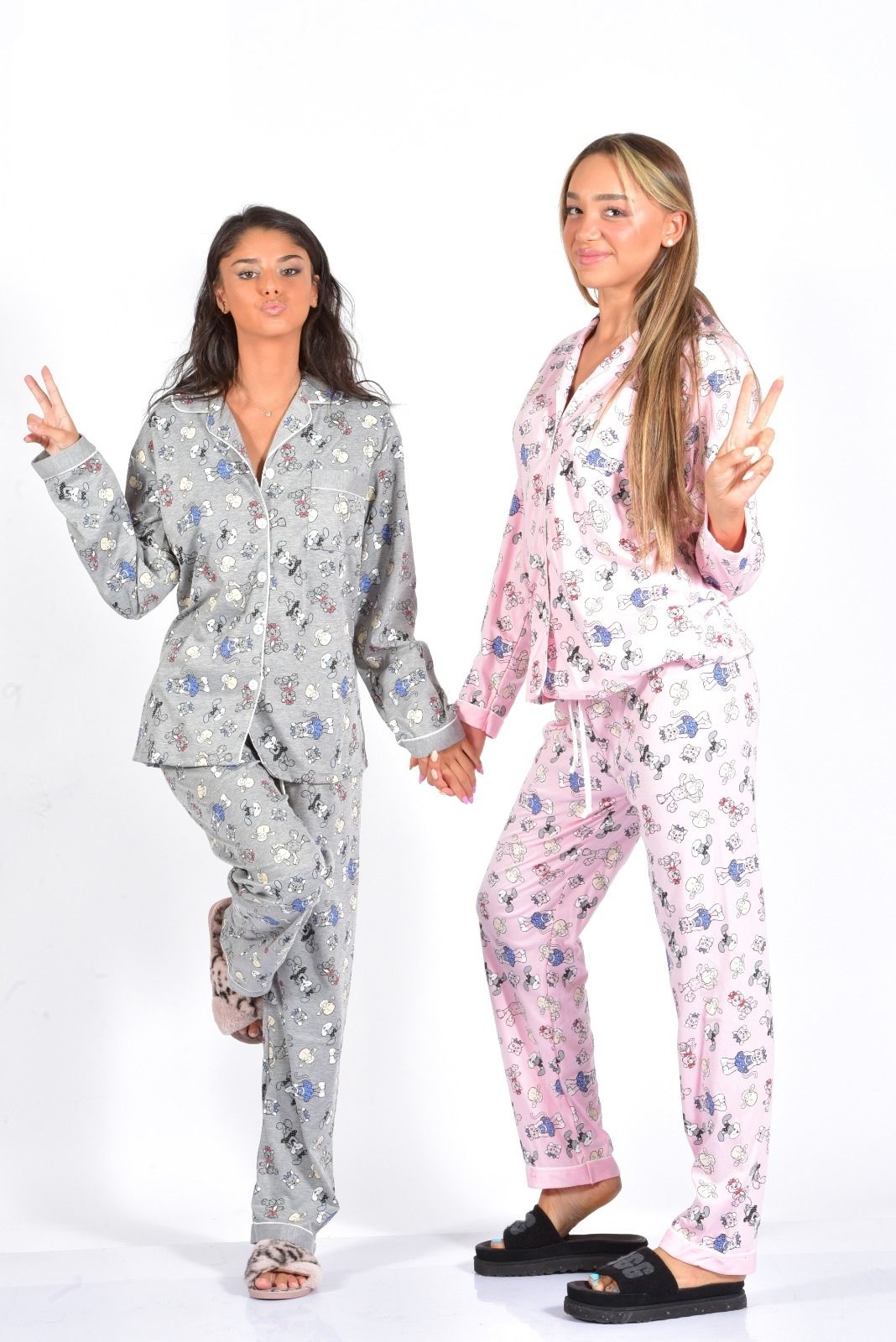 פיג`מה מכופתרת נשים\נערות לבן\ורוד\אפור ן Morena