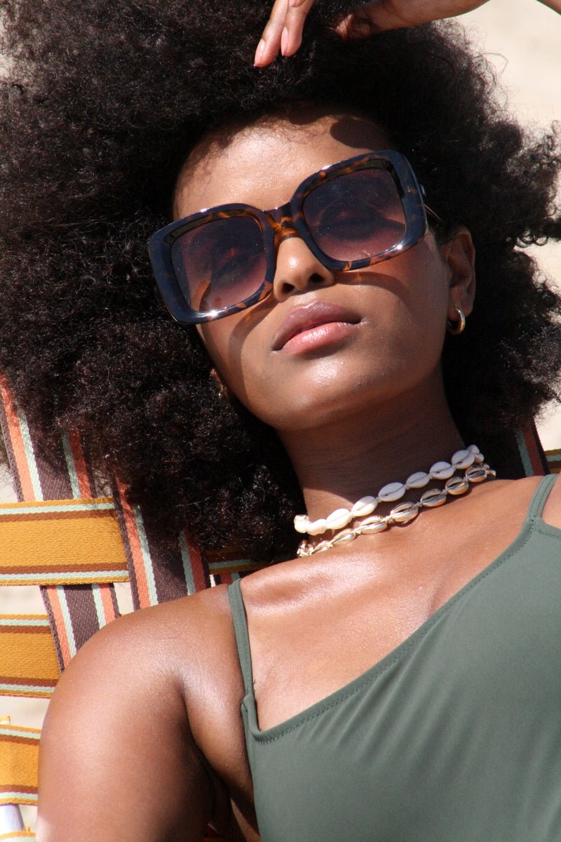 בגד ים שלם מחטב משמר המפרץ ירוק זית ן Morena