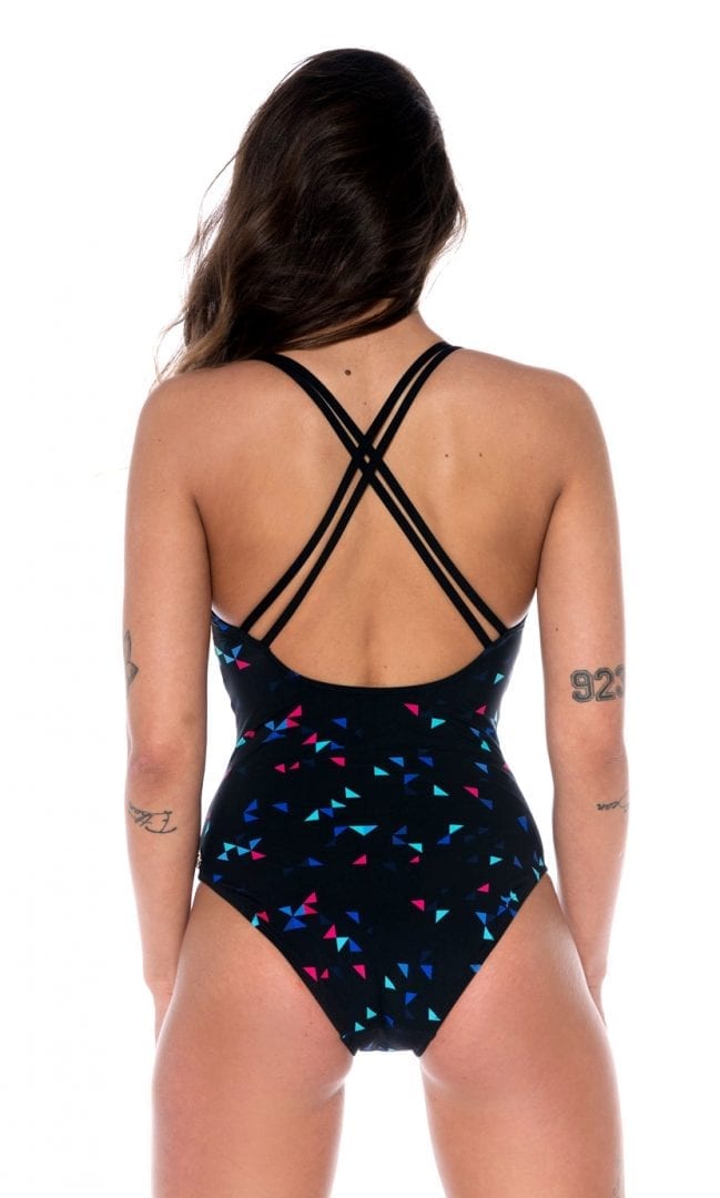 בגד ים שלם מחטב ספורטיבי צבעוני ן Morena