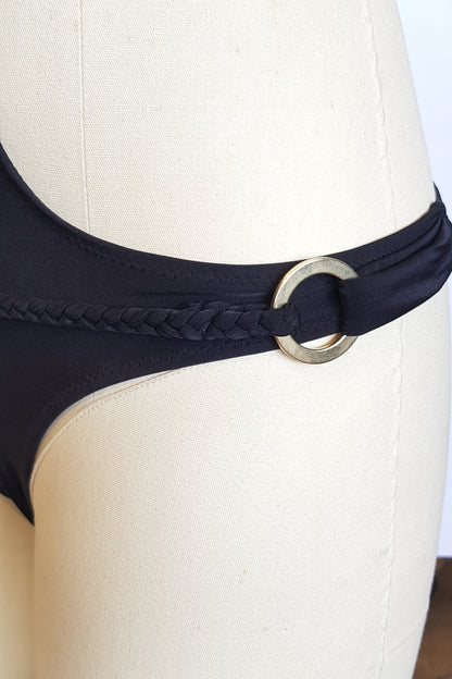 בגד ים שלם גיטרה מונוקיני שחור